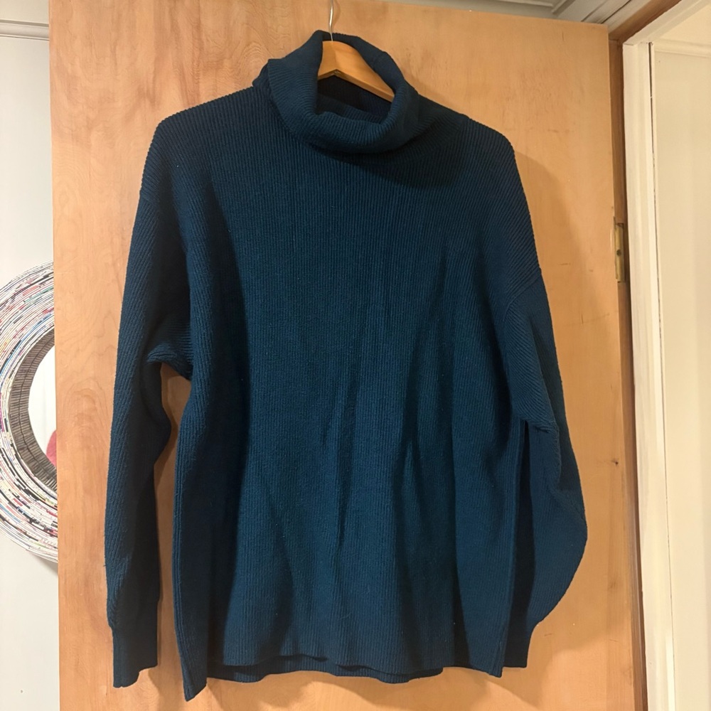 Free People Teal Turtleneck Sweater EUC Sz S